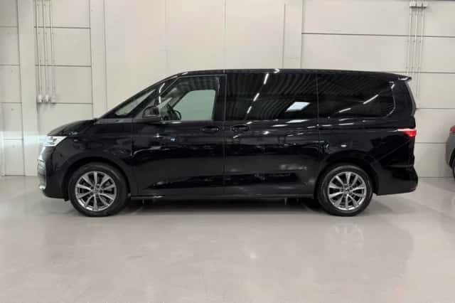Volkswagen Multivan (2022) thumbnail 6