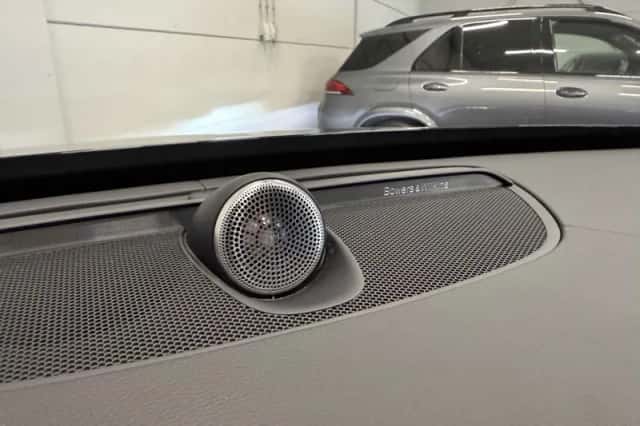 Volvo XC90 (2023) thumbnail 2