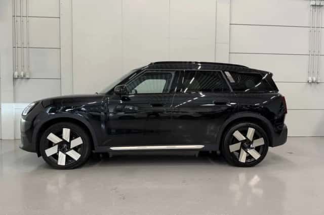 MINI Countryman (2024) thumbnail 6