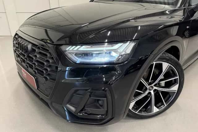 Audi Q5 (2023) thumbnail 2