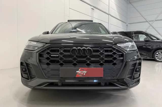 Audi Q5 (2023) thumbnail 4