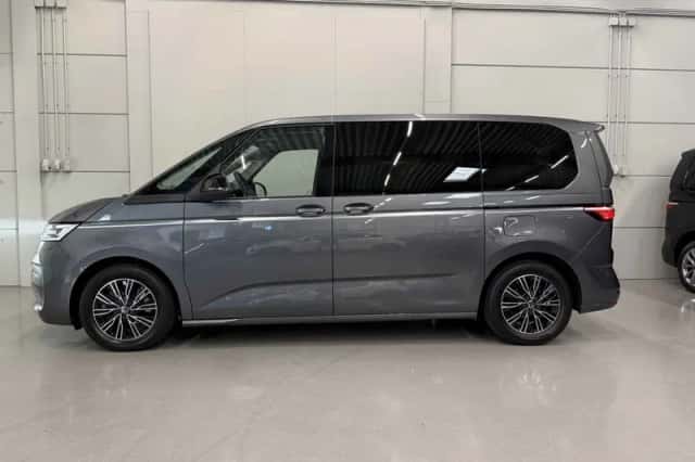 Volkswagen Multivan (2023) thumbnail 5