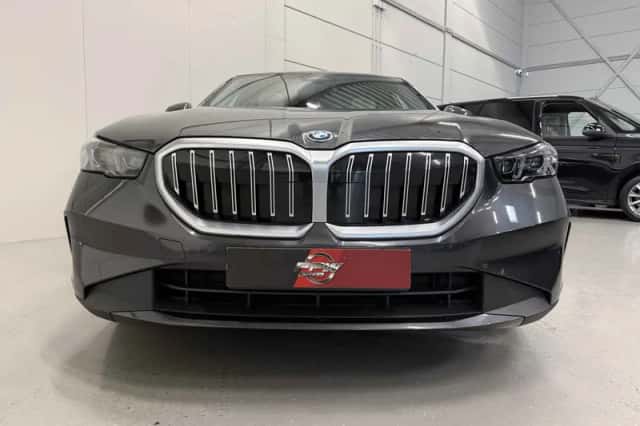 BMW 5-Serie (2024) thumbnail 4