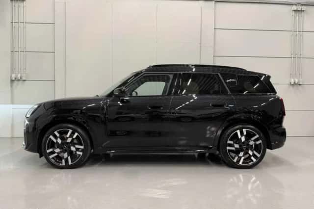 MINI Countryman (2025) thumbnail 6