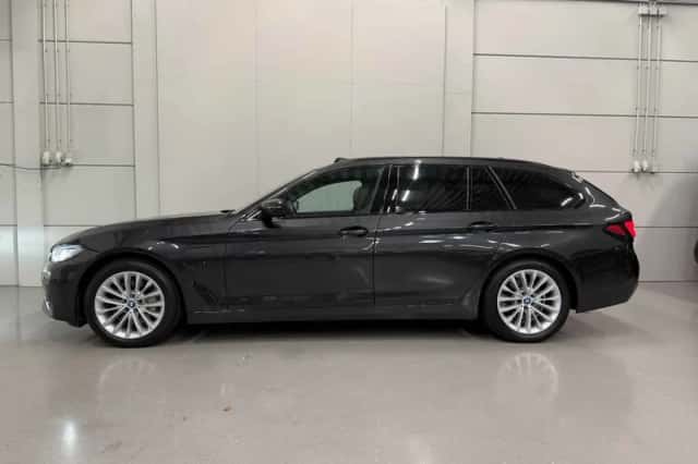 BMW 5-Serie (2023) thumbnail 6