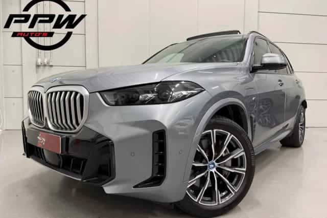 BMW X5 (2023) thumbnail 1