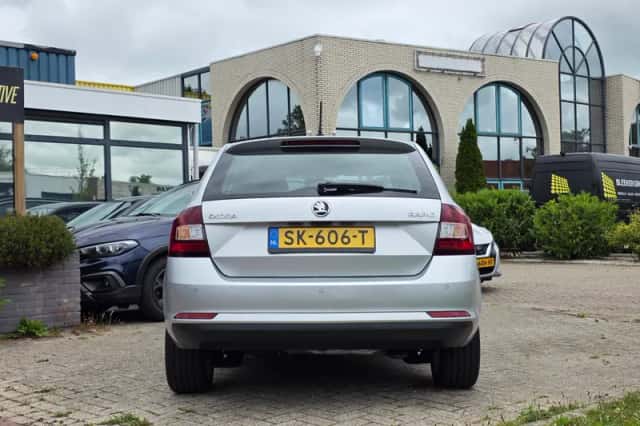 Škoda Rapid (2018) thumbnail 4