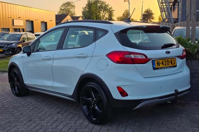 Ford Fiesta (2019) thumbnail 3