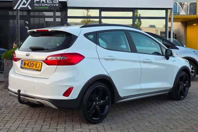 Ford Fiesta (2019) thumbnail 5