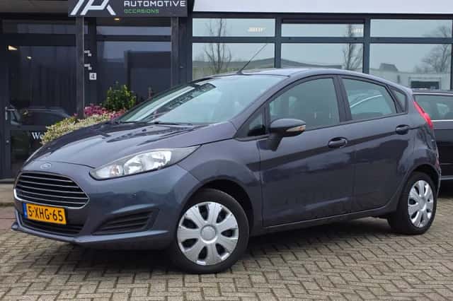 Ford Fiesta (2014) thumbnail 1