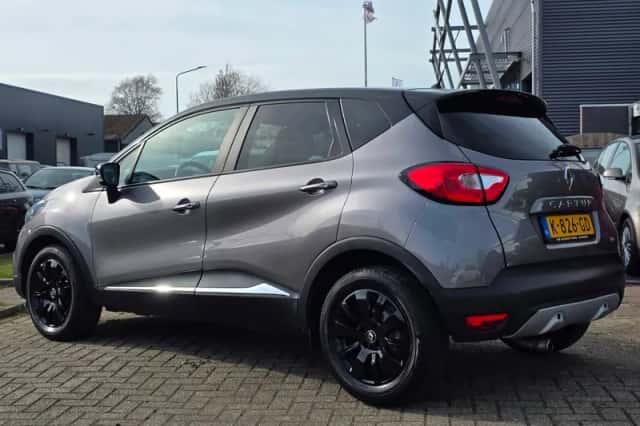 Renault Captur (2014) thumbnail 3