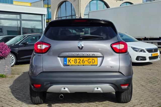 Renault Captur (2014) thumbnail 4