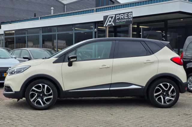 Renault Captur (2013) thumbnail 2