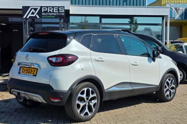 Renault Captur (2018) thumbnail 2