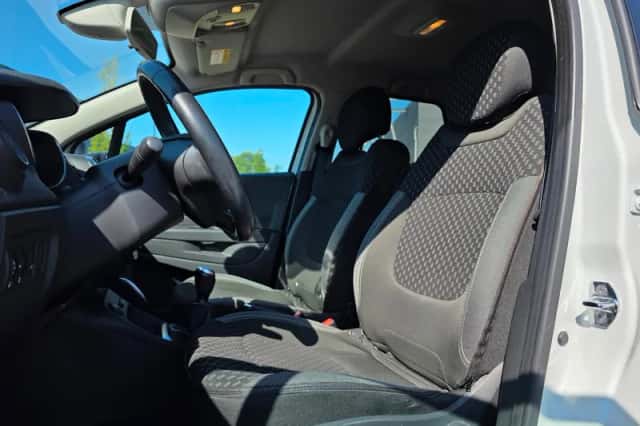 Renault Captur (2018) thumbnail 4