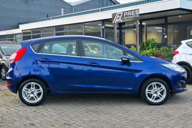 Ford Fiesta (2015) thumbnail 6
