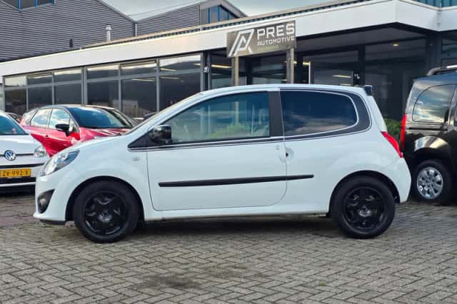 Renault Twingo (2011) thumbnail 2