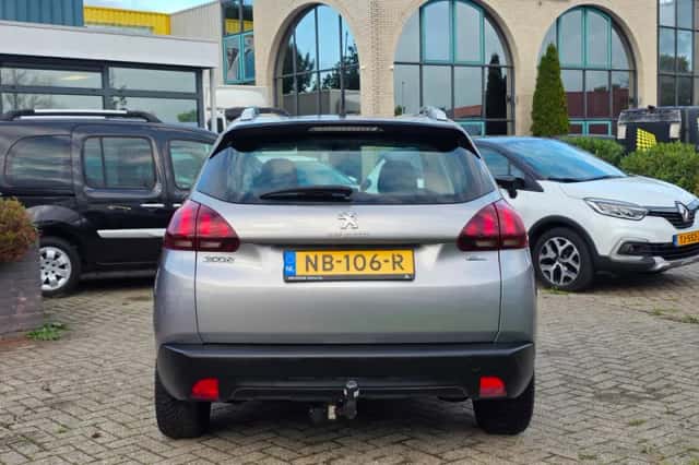 Peugeot 2008 (2017) thumbnail 4