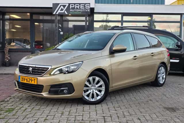 Peugeot 308 (2018) thumbnail 1