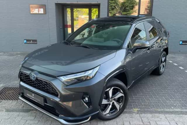 Toyota RAV4 (2024) thumbnail 4