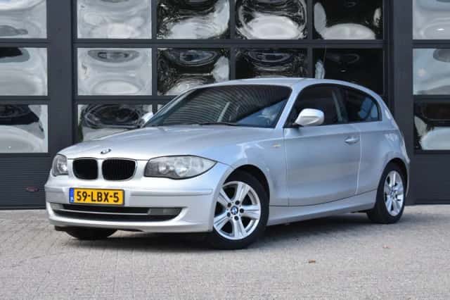 BMW 1-Serie (2010) thumbnail 1