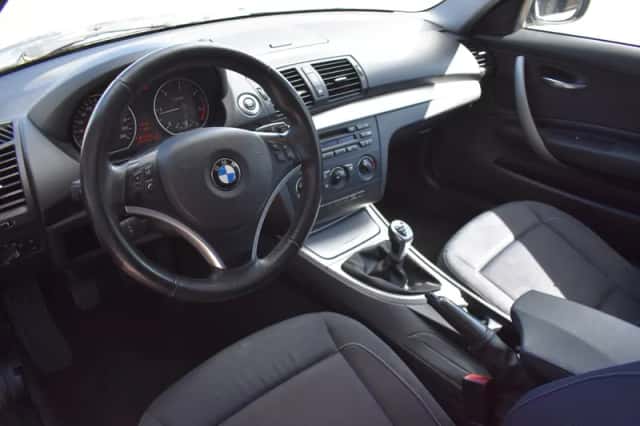 BMW 1-Serie (2010) thumbnail 2