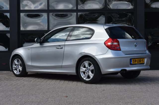 BMW 1-Serie (2010) thumbnail 3