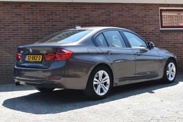 BMW 3-Serie (2012) thumbnail 3