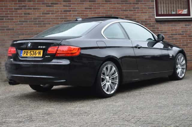 BMW 3-Serie (2011) thumbnail 3