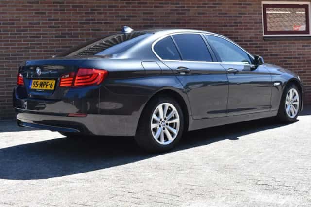 BMW 5-Serie (2010) thumbnail 3