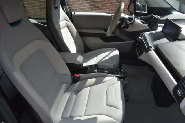 BMW i3 (2013) thumbnail 4
