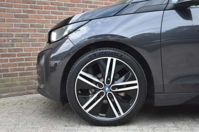BMW i3 (2013) thumbnail 6