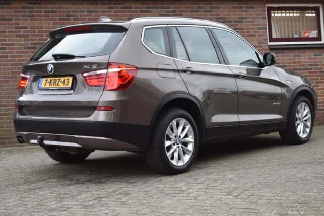 BMW X3 (2013) thumbnail 3