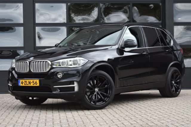 BMW X5 (2015) thumbnail 1