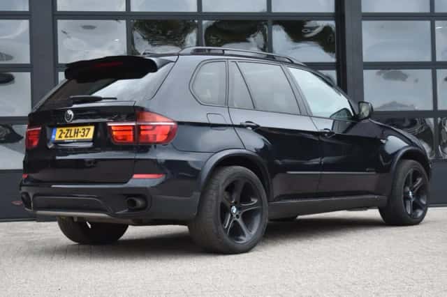 BMW X5 (2011) thumbnail 3