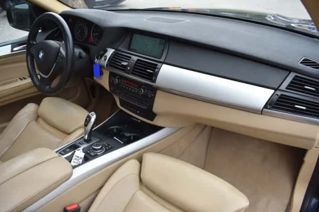 BMW X5 (2011) thumbnail 6