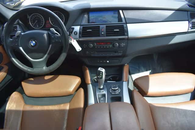 BMW X6 (2010) thumbnail 2