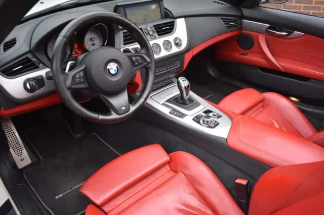 BMW Z4 (2011) thumbnail 5