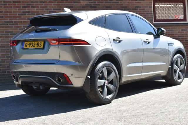 Jaguar E-Pace (2019) thumbnail 3