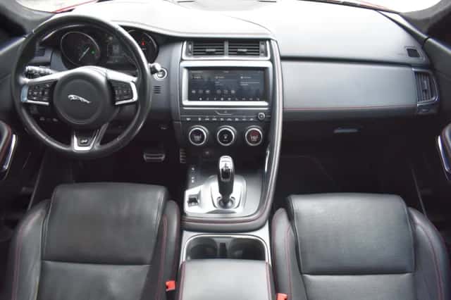 Jaguar E-Pace (2018) thumbnail 2