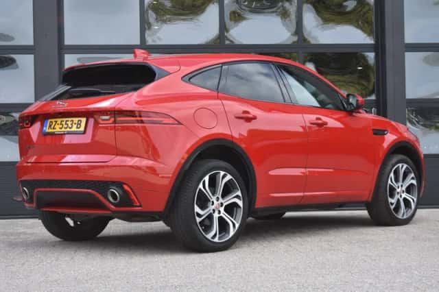 Jaguar E-Pace (2018) thumbnail 3