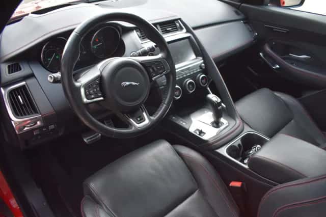 Jaguar E-Pace (2018) thumbnail 6