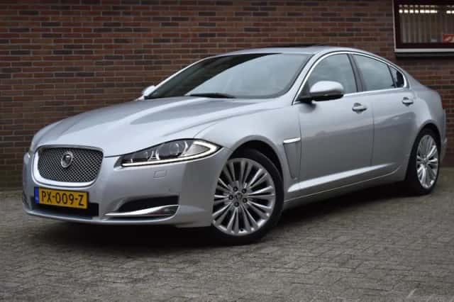 Jaguar XF (2011) thumbnail 1