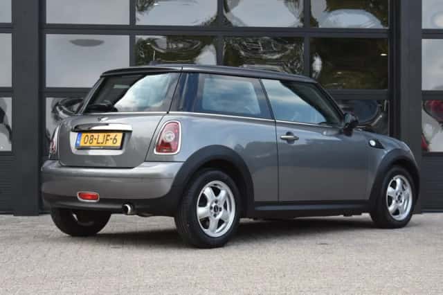 MINI One (2009) thumbnail 3