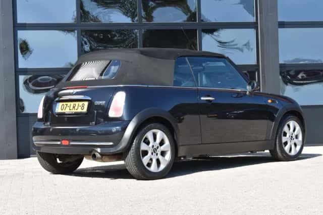 MINI Cabrio (2005) thumbnail 3