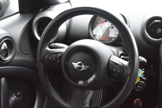 MINI Countryman (2011) thumbnail 5
