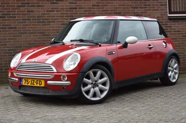 MINI Cooper (2002) thumbnail 1