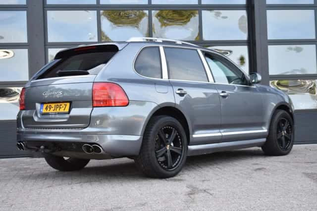 Porsche Cayenne (2007) thumbnail 3