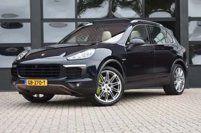 Porsche Cayenne (2015) thumbnail 1