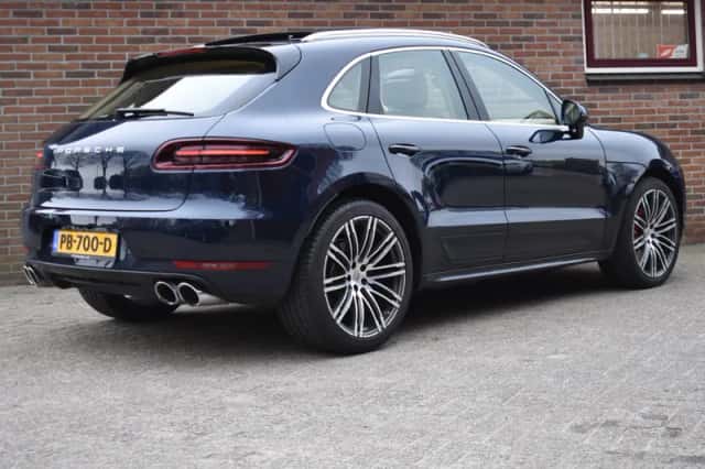 Porsche Macan (2017) thumbnail 3